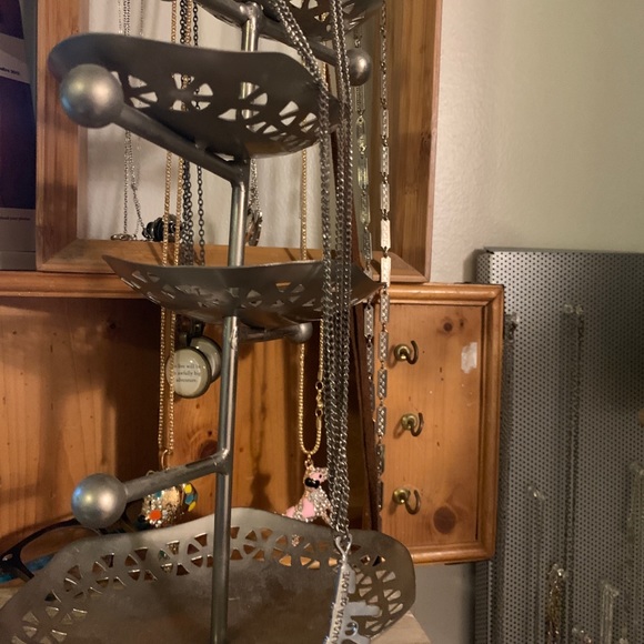 Karmaloop Gun Necklace - Picture 4 of 4